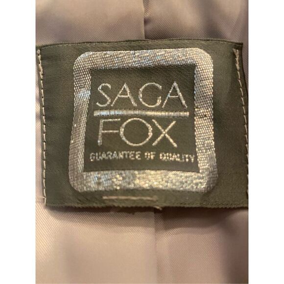 Saga Fox Stroller Coat. Size M.  White/Silver Fox.  Mandarin Collar.Side Pockets - Picture 8 of 13